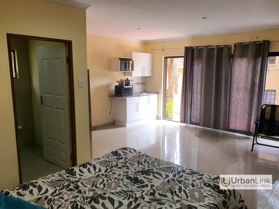 6 Bedroom Property for Sale in Safari Gardens North West